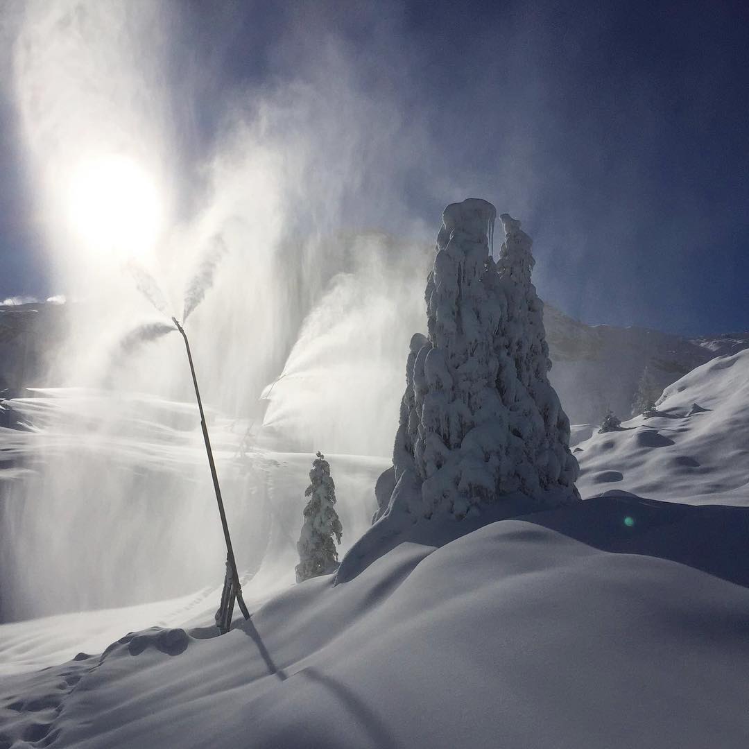 Die Beschneiung ist in vollem Gange!?? #melchseefrutt #snow #winterwonderland #happy #sunny #nature