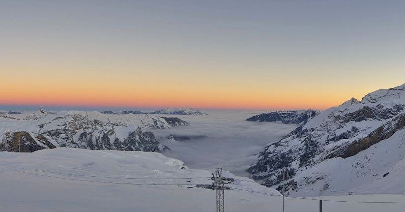 Guten Morgen liebe Frutt-Freunde! Wir wünschen allen einen tollen Wochenstart! ?❄️ #melchseefrutt #morning #sunrise #nature #snow #winter