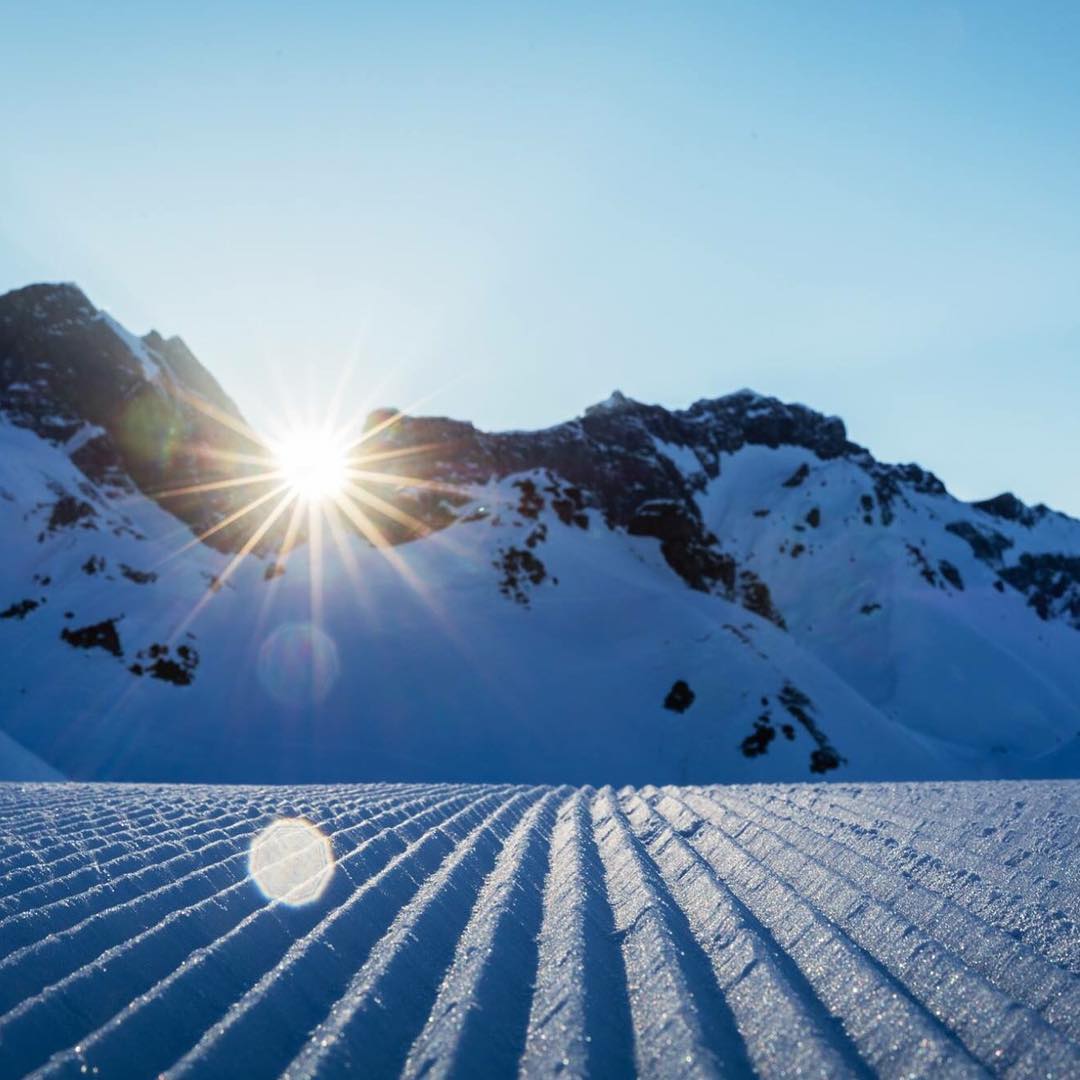 Erfreuliche Nachrichten: Dank den Schneefällen der letzten Woche, können wir am 19./20. November 2016 das erste Mal Wochenendbetrieb aufnehmen. Jippyy, wir freuen uns!?? Welche Anlagen am Wochenende geöffnet sind und welche Pisten euch bereits zu Füssen liegen, findet ihr auf der Website www.melchsee-frutt.ch