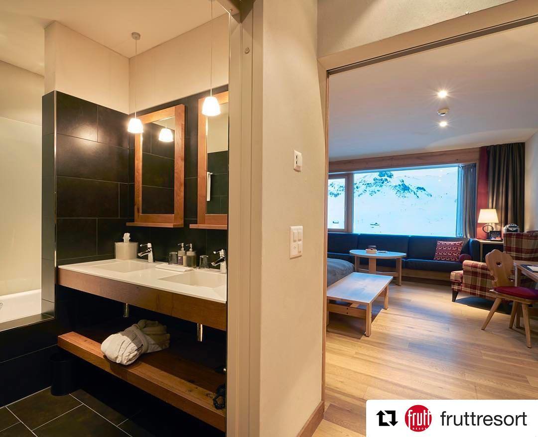 #Repost @fruttresort ?
・・・
Room at the #fruttlodge #melchseefrutt