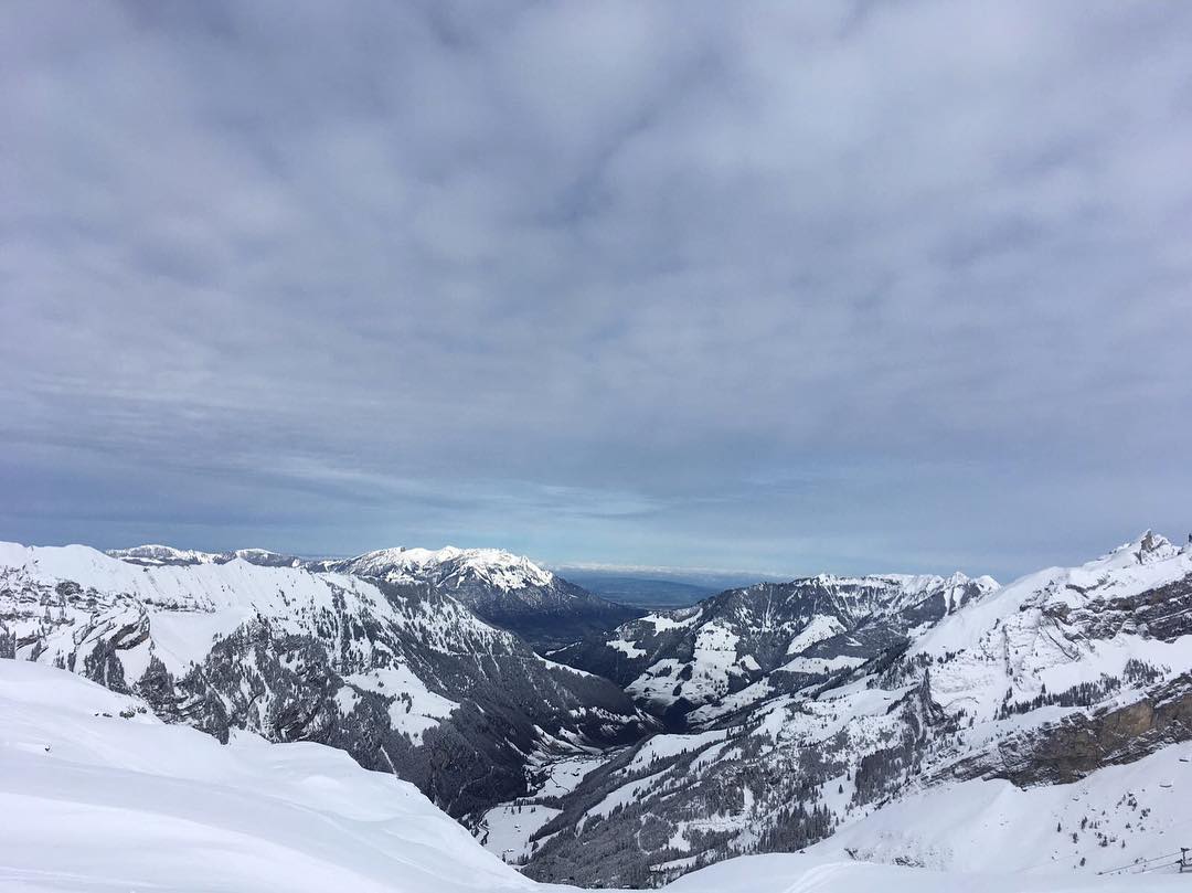 Brace yourselves, winter came back!! ?Yippahh ???❄️⛷ #melchseefrutt #now #inlovewithswitzerland #winter #braceyourselves #happy #nature #snow #weloveit #skiing #snowboarding #centralswitzerland #switzerland #mountains #potd