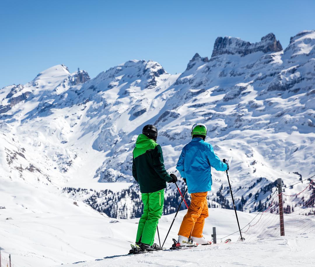 Von Obwalden für Obwalden - Diesen Sonntag, 26. März 2017, findet der Obwaldner Skitag statt. Die Einwohner von Obwalden erhalten die Tageskarte zum halben Preis:
Erwachsene CHF 25.00
Jugendliche CHF 19.00
Kinder CHF 9.50
•
Die Hotels und Restaurants auf Melchsee-Frutt werden an diesem Tag Spezialmenüs anbieten.  Weitere Informationen sowie die Übersicht der Spezialmenüs findet ihr auf dem unserer Website.
•
Wir freuen uns auf alle Gäste an diesem Tag! ?⛷#melchseefrutt #obwalden #skiing #snowboarding #spring #nature #mountains #photography #sport