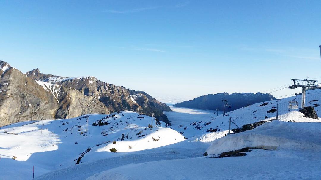 Above the fog...?? #melchseefrutt #frutt #snow #fog #awesome #mountains #nature #photography