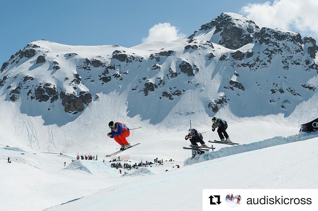 #Repost @audiskicross ・・・Yesss, wir konnten trotz schwierigen Wind-Bedingungen ein Sprint-Rennen durchführen! ⛷?? Sprung-Lektionen bei @kryenbuehl ?@melchseefrutt I @mera.film I #skicross I #AudiSkicrossTour I #Ski I #snowboard I #sx I #sbx I #Open I #Kids I #tourfinals