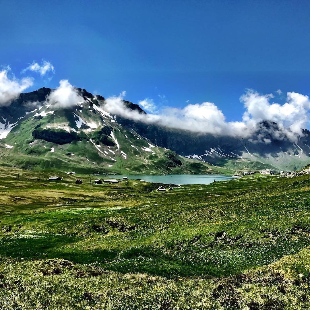 #Repost @feliqq
#Heimatland #innerschweiz #summer #melchseefrutt #wandern #happygolucky #gettingready