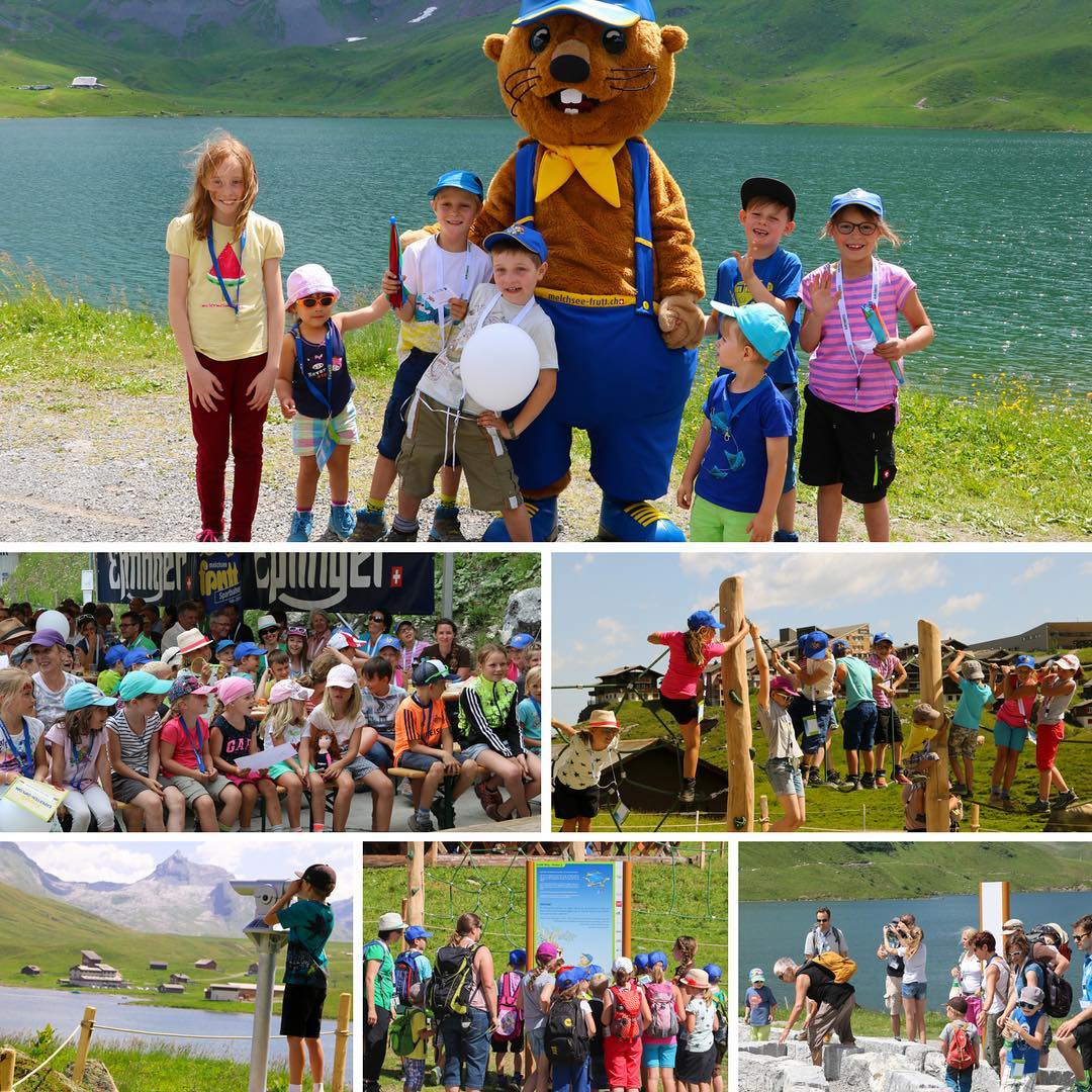 Am Samstag, 8. Juli 2017 wurde der neue Lern- und Erlebnisweg „Fruttli-Weg“ feierlich auf Melchsee-Frutt eröffnet.☀️
Ab sofort steht der Fruttli-Weg allen Kleinen und Grossen Gäste für die persönlichen Abenteuer zur Verfügung. Der Fruttli-Pass kann an der Talstation der Sportbahnen, wie bei der Alten Bergstation auf Melchsee-Frutt gratis bezogen werden. Auf dem Weg rund um den Melchsee laden mehrere Feuerstellen mit entsprechenden Holz-vorräten und Sitzgelegenheiten zur Rast und zum „bräteln“ ein.?
Und übrigens! Kinder fahren in Begleitung einer erwachsenen Person gratis auf den Bahnen von Melchsee-Frutt und die Parkplätze auf Stöckalp sind ebenfalls kostenlos.  Bilder: Sportbahnen Melchsee-Frutt, Kathleen Zellmann #melchseefrutt #fruttli #opening #happy #kids #fun #enjoy