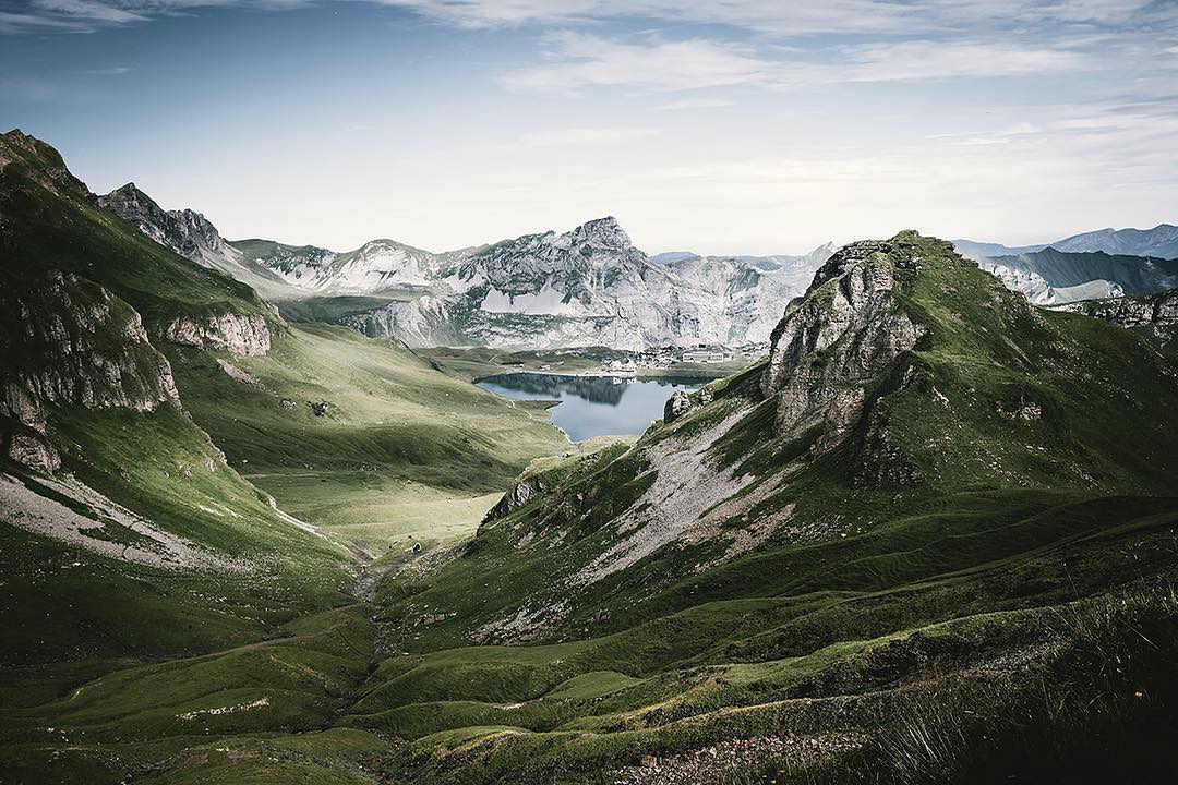 #Repost @dario.stl
・・・
I’m back!
#lastingvisuals #takemoreadventures #roamnation #stayandwander #lifeofadventure #wanderout #beautifuldestinations #ExploreOurEarth #discoverearth #natgeoadventure #thegreatoutdoors #earthoutdoors #saccas #wildernessculture #bergpic #switzerland?? #inlovewithswitzerland #melchseefrutt #lake #nature #hiking #zentralschweiz