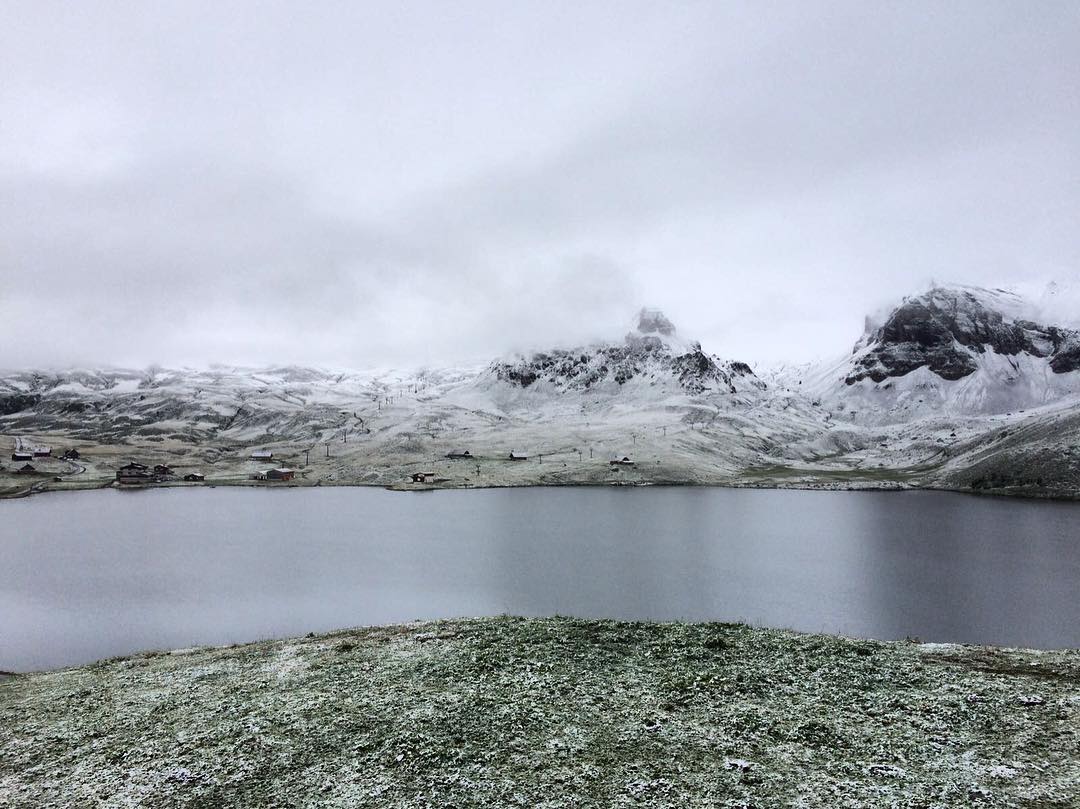 Der August macht was er will… ? #melchseefrutt #snow #summer #mountains #wild #cold #now #nature #potd #today