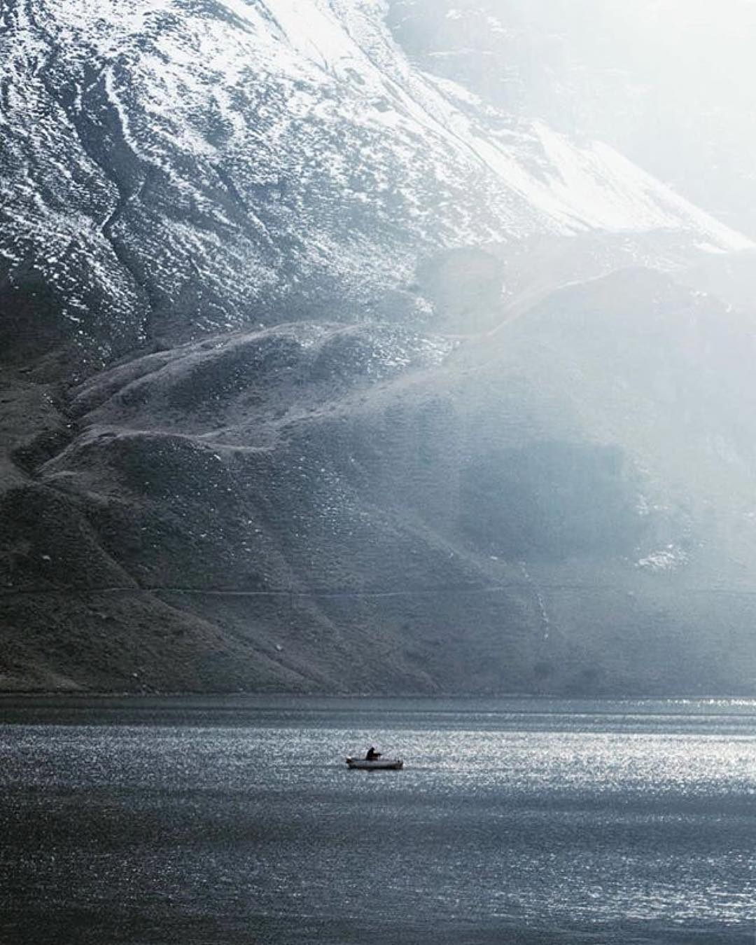 Wir wünschen allen einen tollen Wochenstart! ??
#Repost @claireonline
Gone fishing…?? #melchsee #inlovewithswitzerland ??
