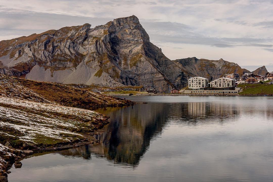 ??#Repost @naturetravelsandcoMelchsee-Frutt Family Lodge #melchseefrutt #melchsee #fruttfamilylodge #obwalden #lac #lacdemontagne #alpes #alpessuizos #alpessuisses #suisse #switzerland #schweiz