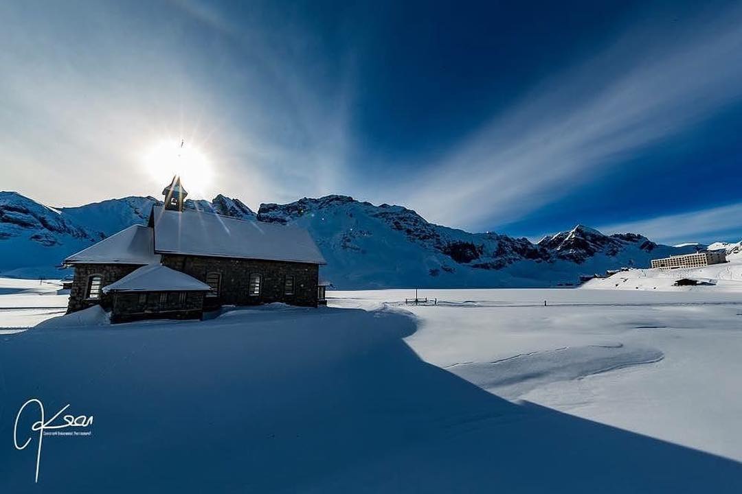 #Repost @chris.k.pics・・・Melchseefrutt❄️#obwalden #obwaldentourismus #melchsee #melchseefrutt #kapelle #alpensee #myswitzerland #inlovewithswitzerland #iiheimisch #hueräscheen #canonphotography #vierwaldstättersee #swissalps #5dmkiii #canon5dmarkiii #canonswitzerland #schnee #winterwunderland #winter #alpen #fruttlodge