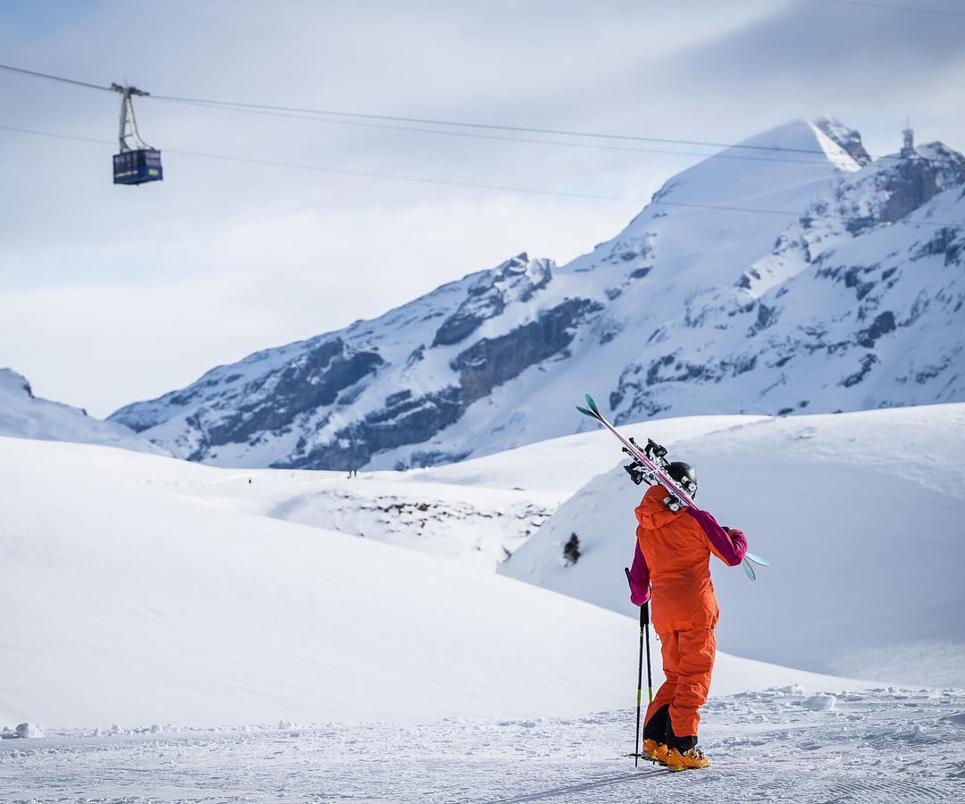 #Repost @teeneegee
・・・
it’s winter vacation time in switzerland, you want to go skiing but don’t want to have a stressful journey and long queues at the ticket office? Then check out the great offers of @sbb_railaway (link in bio), easy arrival by train to the skiresort and on top of that you can download the daypass easily on your Swisspass.  I have been in @melchseefrutt and I would go back doing it like that again anytime soon! ??? #melchseefrutt #sbb #snownrail #feelinglikeatourist #sbbsnownrail #railaway #ad #mountain #snow #winter #skiing #winterlover #skigirl #skiingisfun #myswitzerland #obwalden #skiingmakesmehappy #bluebird #alpineskiing #vacations #outsideisfree #yourdreamsyourrules #itsaholiday #happytimes #adayoff #slopes #obwalden