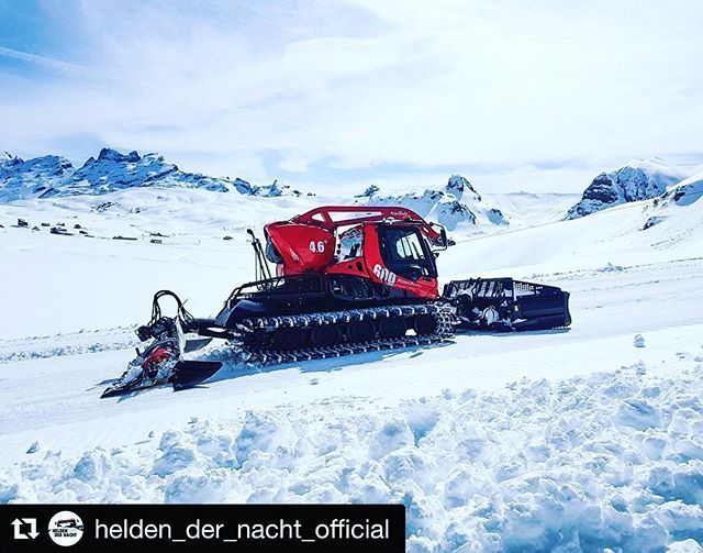 #Repost @helden_der_nacht_official with @get_repost
・・・
Level Red at @melchseefrutt #pistenbully #pistenbullylevelred #winchcat #snowcat @pistenbullyworld #winter #snow #photooftheday