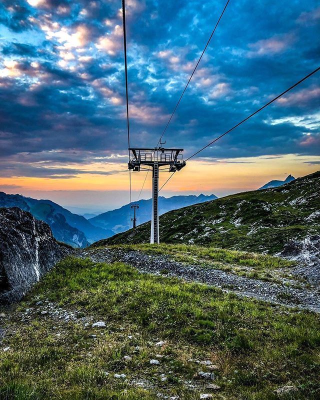 Die Ruhe nach dem Sturm…?
Ein weiterer Tag neigt sich dem Ende und auch wir machen Feierabend.  Morgen??um 8:20 Uhr begrüssen wir wieder alle Wanderer⛰, Entdecker?, Biker?‍♂️, Fischer?, Kletterer?‍♂️,… auf Melchsee-Frutt!
