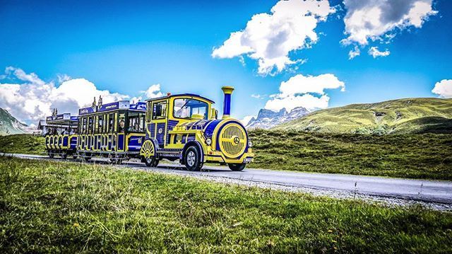 AUFGEPASST… ☝️ Profitiere vom 10. bis 23. September 2018 von unschlagbaren Preisen: Für nur #13franken ?geniesst du eine Gondelbahnfahrt von Stöckalp nach #melchseefrutt und zurück.
Mehr Infos und weitere Aktionsangebote findest du auf unserer Homepage (www.melchsee-frutt.ch)⛰?
NICHTS WIE LOS… ?
#melchseefrutt #aktion #13franken #cabelcar #fruttlizug #september #autumnsale #dontmissit #inlovewithswitzerland #mountains #lake #melchsee #loveit #soexcited #switzerland #swiss #schweiz #suisse #seeyousoon