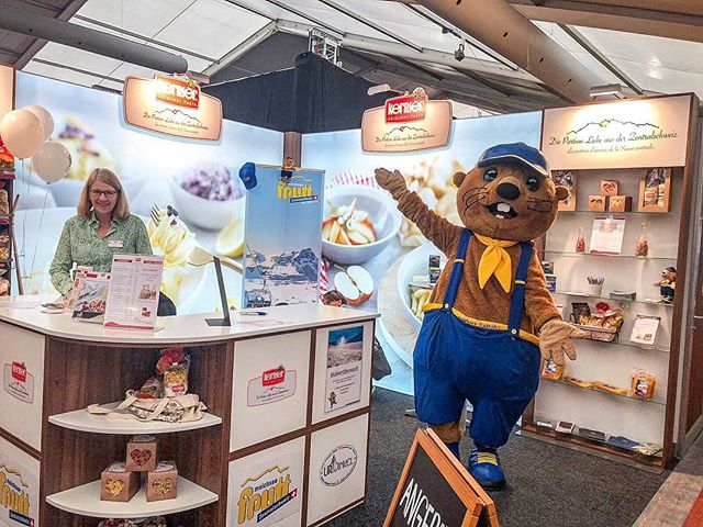 Vom 20.-28. Oktober sind wir zusammen mit “Kernser Pasta”🍝 an der Zugermesse anzutreffen. Kommt doch vorbei, grüsst Fruttli* ☺️und degustiert leckere Kernser Pasta an unserem Stand 3.52 in Halle A 😉💪
*= Fruttli ist jeweils am Wochenende und am Mittwochnachmittag in Zug zu Gast. ☝️