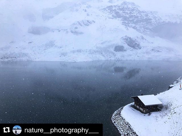 Der Winter kommt 👏❄️😊
——————————————————————— #Repost @nature__photography___ with @get_repost
・・・
❄️Winter will come soon  #melchseefrutt #melchsee #winteriscoming #naturephotography #landscape #ilovewinter #mountain #ilovemountains #snow #moment #snowmountains #snowhike #swissmountains #wu_switzerland #inlovewithswitzerland #switzerlandpictures #fotofanatics_nature_ #switzerland #snow_perfection
