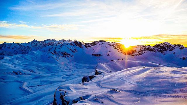 Bereit für solche Aussichten?
Bereit für den Winter?🤔 Der erste Schnee 🌨 ist gefallen und auch die Temperaturen sinken… …lange geht es also nicht mehr bis auf Melchsee-Frutt solch eine dicke Schicht der weissen Pracht liegt 😍❄️