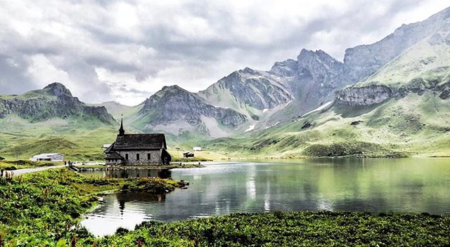 “Die Abkühlung beim Schnorcheln im Melchsee tat uns bei den warmen Temperaturen so richtig gut.👍“ – @any_stubi
Als ein herrlicher Bergsommer ☀️ beschreibt unsere erste #gewinnerin @any_stubi den erlebten Sommer auf Melchsee-Frutt.
Bei solchen Bilder schwelgen auch wir noch weiter im Sommer…😎
Echt toll 👏😍