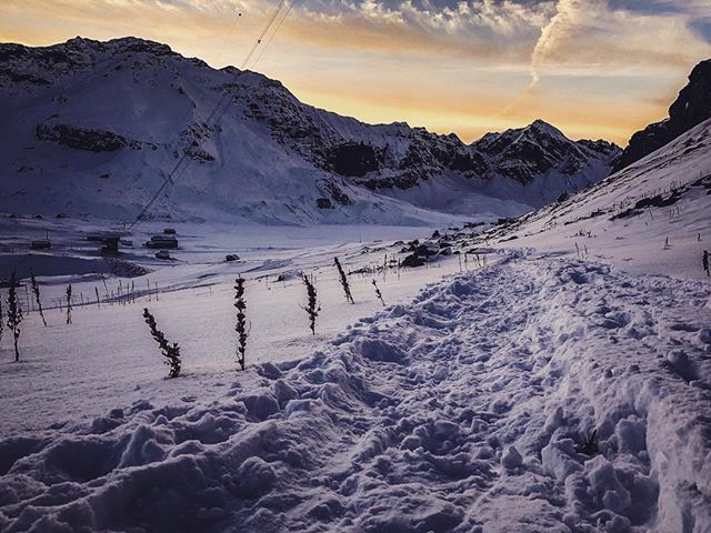 Der Sommer ☀️ ist zwar durch, aber #wandern geht doch immer. Nicht? 🙈
Egal welche Jahreszeit…
–
Vorallem im Winter ❄️ gibt es doch nichts #schöneres , als im Schnee durch die winterliche Landschaft zu stampfen🏞. Also nichts wie los… …denn auch wir bieten zahlreiche Winterwander- und Schneeschuhwanderrouten🏔 im ganzen Gebiet #melchseefrutt an 😍 
Mehr dazu findest du auf: www.melchsee-frutt.ch/winter/ 🖥