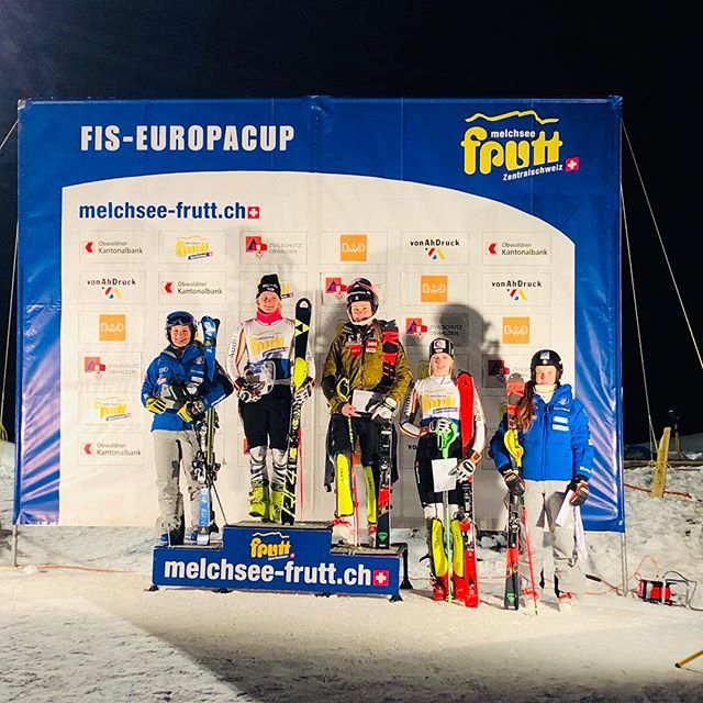 Siegerpodest vom heutigen FIS-Europacup Nachtslalom 💪
1. Schmotz Marlene
2. Della Mae Lara
3. Saefvenberg Charlotte  Herzliche Gratulation 👍