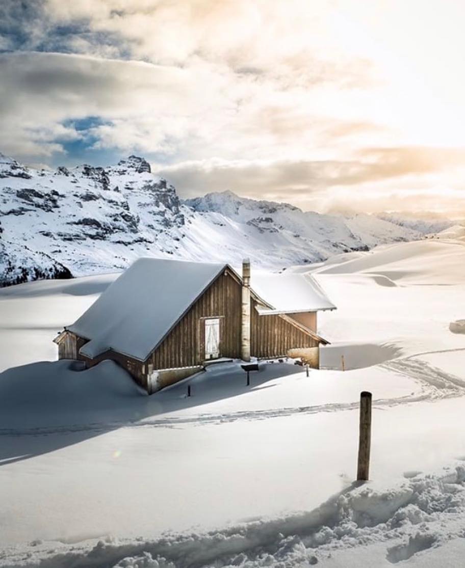 Was für ein wunderschönes Bild 😍  Danke! 📸 @peter.paton 
#melchseefrutt #inlovewithswitzerland #winterwonderland 
@ilove_lucerne @fruttlodgespa @myswitzerland